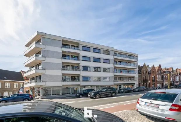 Appartement met 2 slaapkamers en autostaanplaats inbegrepen - Sint-Andries