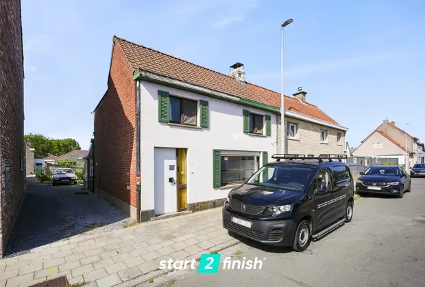 Halfopen woning met 3 kamers & garage in Desselgem - Waregem