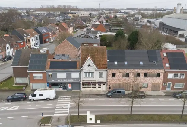 Grote woonst met atelier  - Roeselare