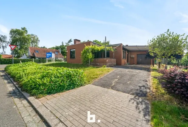 bungalow beernem op te frissen 3 slpk grote garage