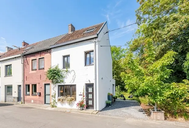 Wonen in het groen: Instapklare woning met drie slaapkamers in Heule EPC 'B' - Kortrijk