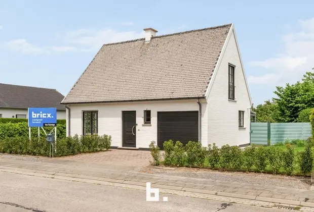 Instapklare alleenstaande woning op topligging - Oostkamp