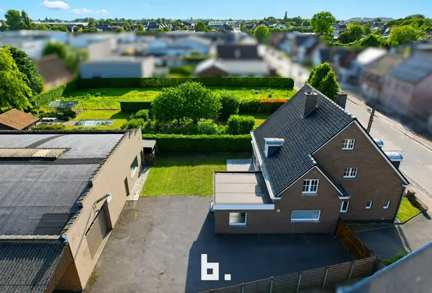 Loods van 450 m² en Woning te koop in Waregem - Waregem