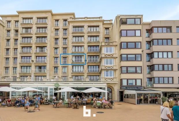 Exclusief zeezicht op de Albert I-Promenade – 125 m² met potentieel voor 3 slaapkamers te Oostende  - Oostende