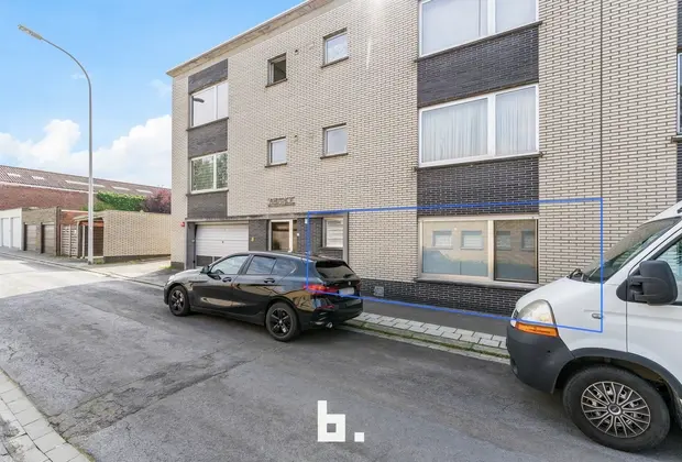 Instapklaar gelijkvloers appartement met ondergrondse staanplaats - Harelbeke