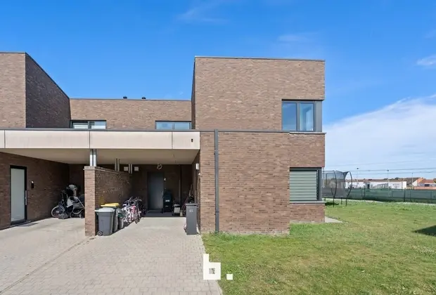 Recente en energiezuinige halfopen bebouwing op een gunstige ligging in Tielt!  - Tielt