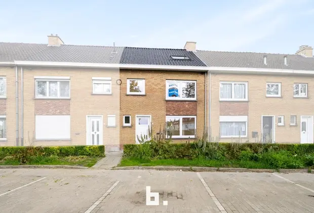 Open kijkmoment op 20/6 en 27/6 van 9u tot en met 11u. Schrijf u alvast in via Bricx.be 
Op een rustige ligging te Brugge, bevindt zich deze volledig