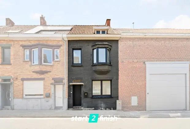 Uiterst charmante gezinswoning met zonovergoten tuin te Lauwe - Lauwe - €215.000