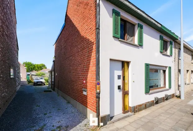 Halfopen woning met 2 slaapkamers, garage in Desselgem - Waregem