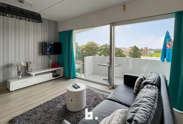 Volledig gerenoveerd 2 slaapkamer appartement met ruime terrassen - De Haan