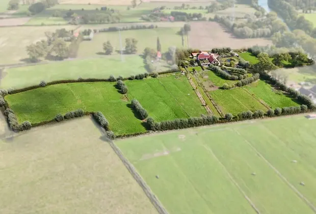 Uniek domein op 4,85 hectare met 4 vergunde vakantieunits - Brugge