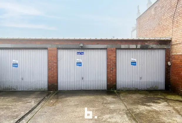 Uitstekend gelegen garagebox laatste beschikbaar - De Haan