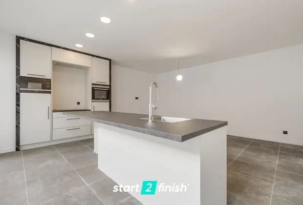 Volledig vernieuwd 2-slaapkamerappartement op centrale ligging - Wevelgem - €180.000