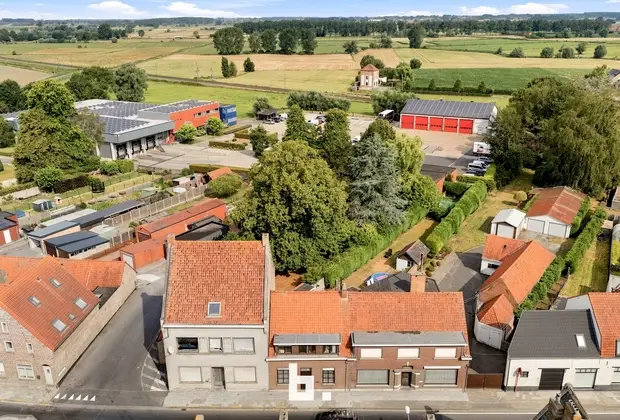 Ruime gezinswoning met 4 slaapkamers en zonnige tuin in hartje Zarren - Kortemark