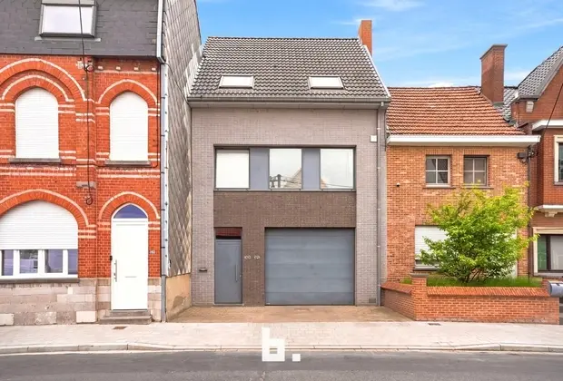 Energiezuinige woning met ruime loods van ca. 140 m² op centrale ligging - Roeselare