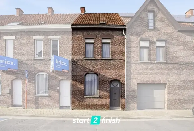 Te renoveren stadswoning met tuin op uitstekende ligging in Roeselare - Roeselare