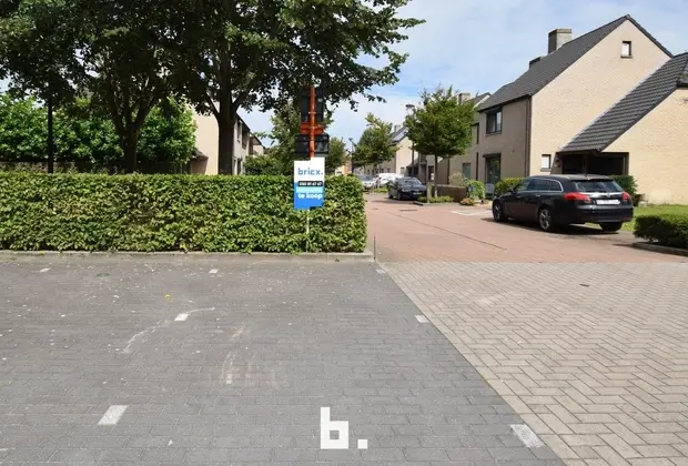 2 bovengrondse autostaanplaatsen - Sint-Andries