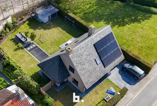Prachtige villa met zonovergoten tuin en zwemvijver te Jabbeke! - Jabbeke
