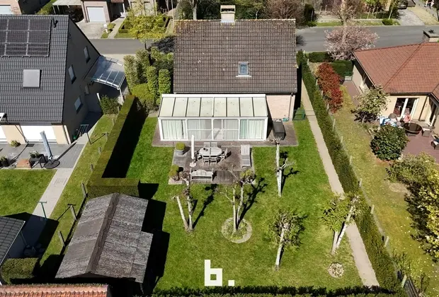 Verzorgde woning gelegen in residentiële wijk - Jabbeke