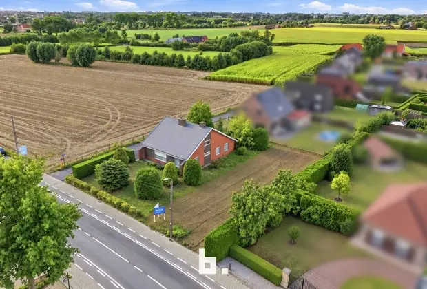 Eigendom met uitzonderlijk potentieel op strategische ligging - Roeselare