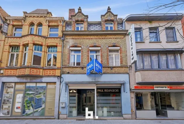 Handelshuis met woonst en tuin op toplocatie in centrum - Izegem