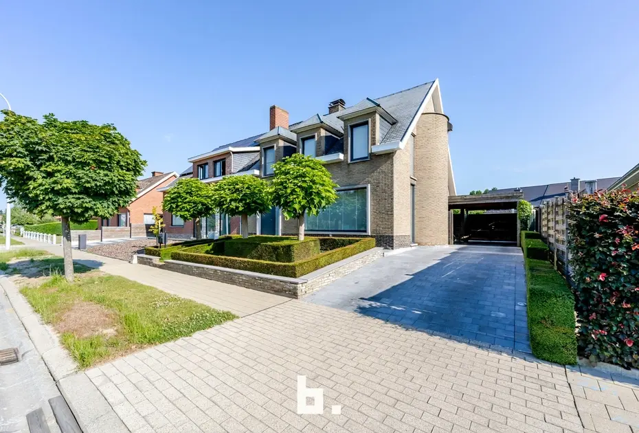 Halfopen gezinswoning in Harelbeke te koop - Harelbeke