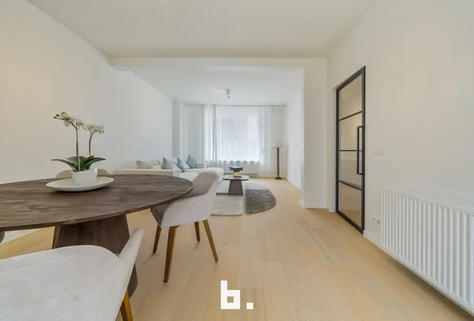 Stijlvol gerenoveerde woning met 4 slpks en een prachtige tuin in hartje Knokke-Heist - Knokke-Heist